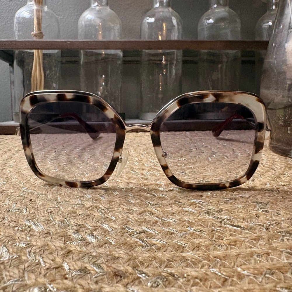 Prada SPR 57U Tortoise Oversized Square‎ Sunglasses 54mm Made in Italy - Picture 3 of 10